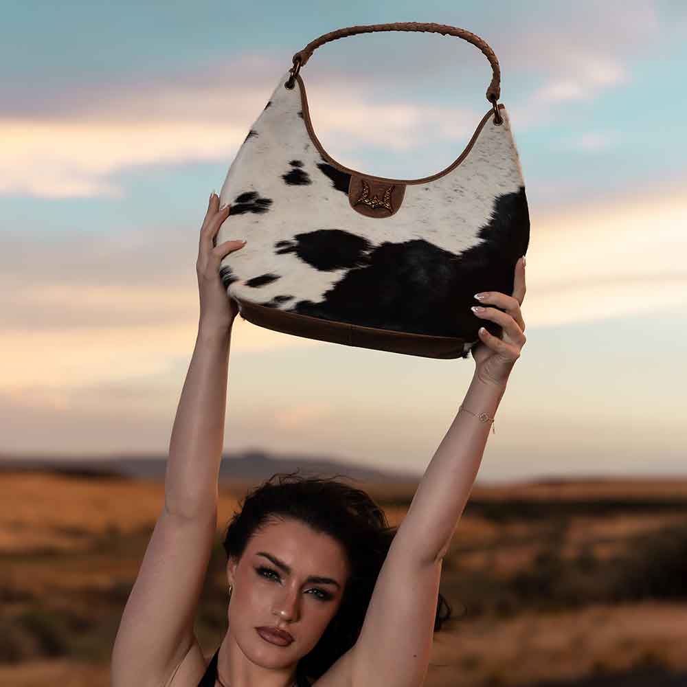 Why Small Businesses Choose Loyal West for Wholesale Leather Products